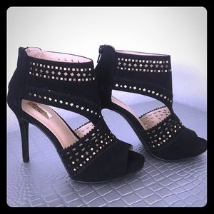 Jennifer Lopez heels